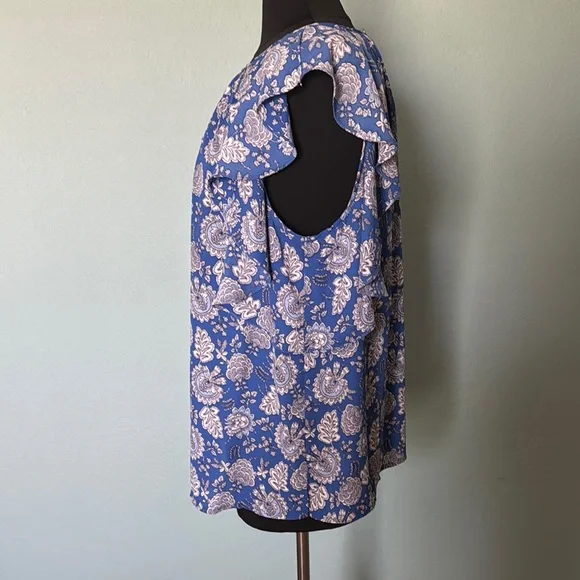 Vince Camuto Blue and White Ruffled Cap Sleeve Blouse - Picture 2 of 5